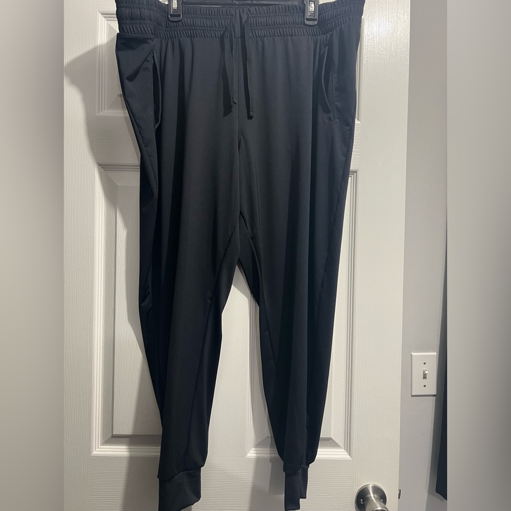 Women’s Plus Size Under Armour Tech Pants